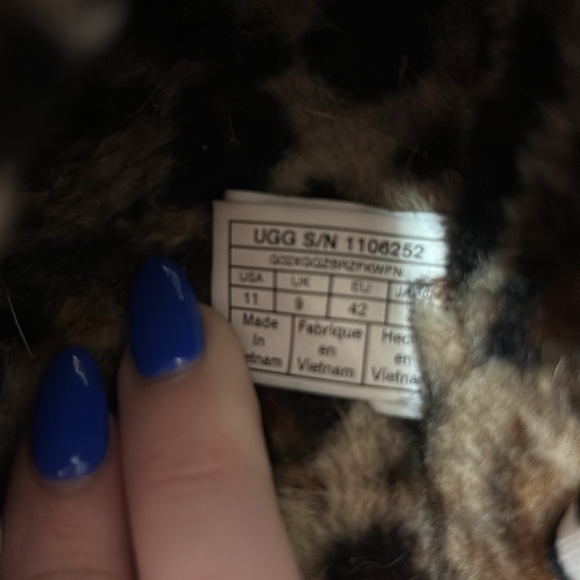 Ugg Cheetah Print🐆 🩷(Size 11) - Picture 2 of 4